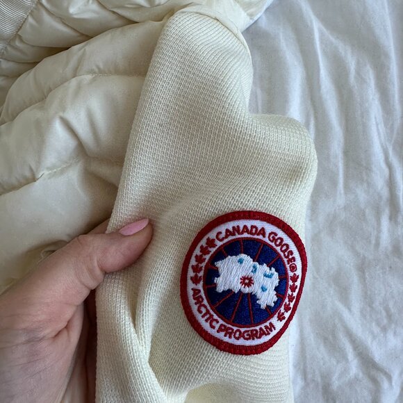 NWT Canada Goose Hybridge Knit Hooded Jacket Zip-Up Women's Sz Large Cottongrass - Picture 4 of 8